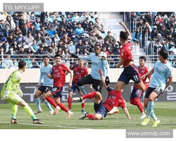 帕丘卡与蒙特雷激战正酣比分悬念引人关注